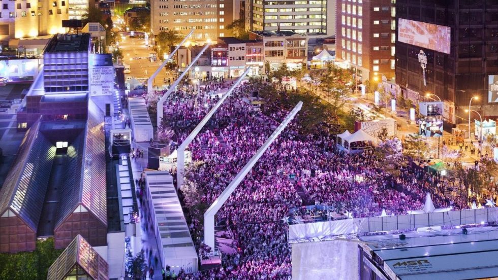 La place des festivals, dans le Quartier des spectacles.