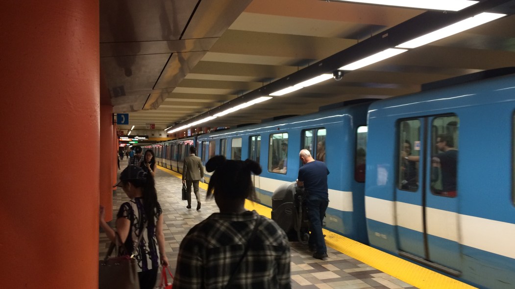 Métro à la Station McGill.