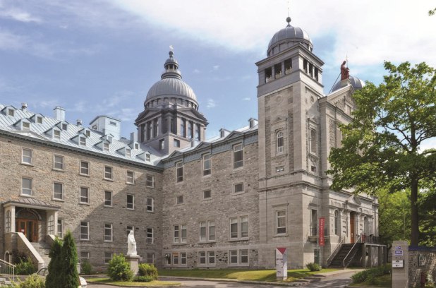 Le Collège Sainte-Anne de Lachine, où des élèves ont causé la controverse en affichant le mot nigger.
