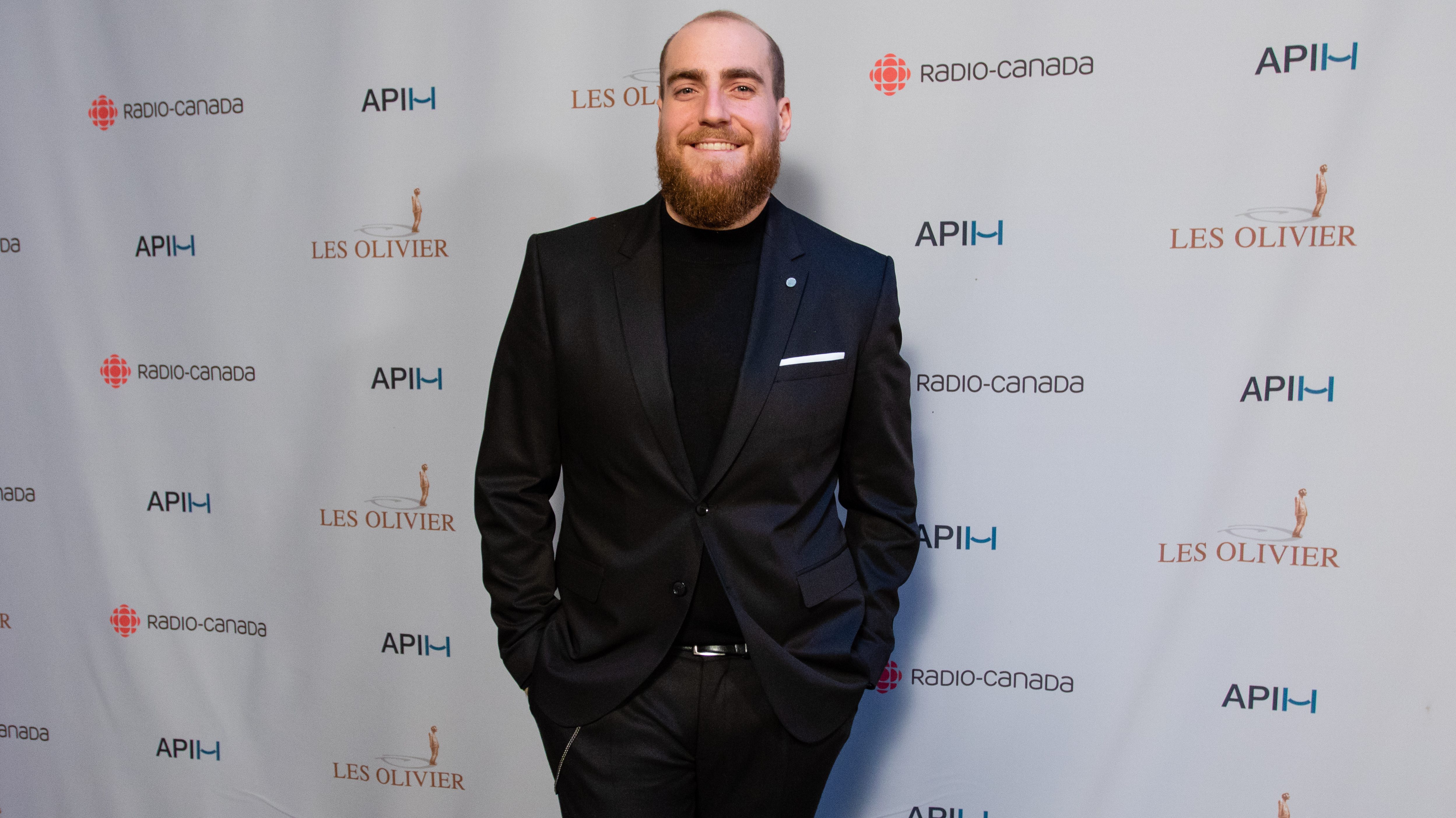 Phil Roy lance la salle virtuelle WiFi Comédie Club