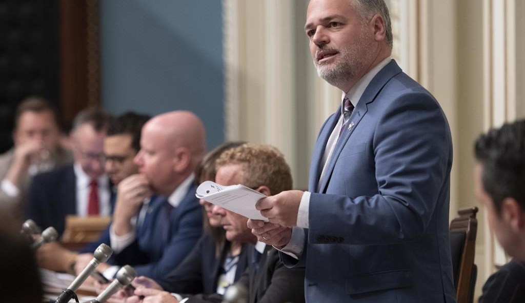 Le ministre de l’Énergie et des Ressources naturelles, Jonatan Julien