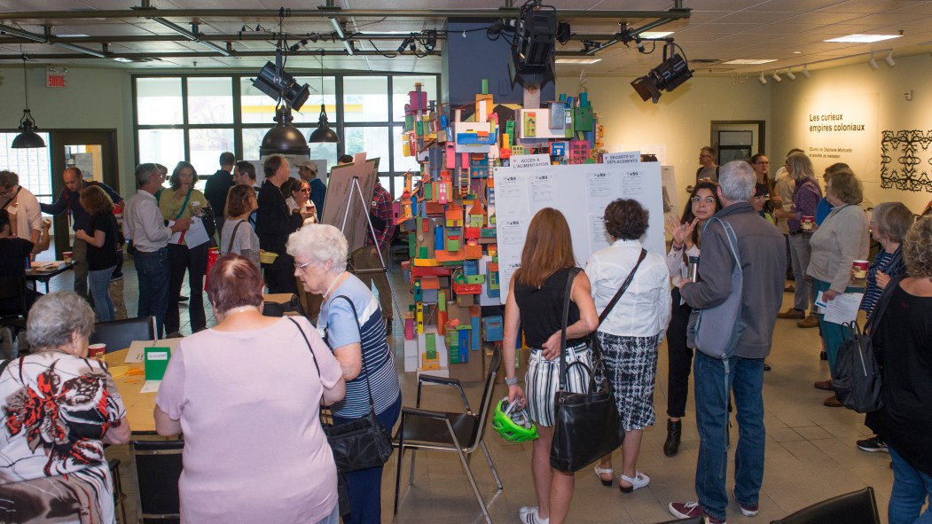 Particpation de citoyens à la consultation sur le premier budget participatif d'Ahuntsic-Cartierville