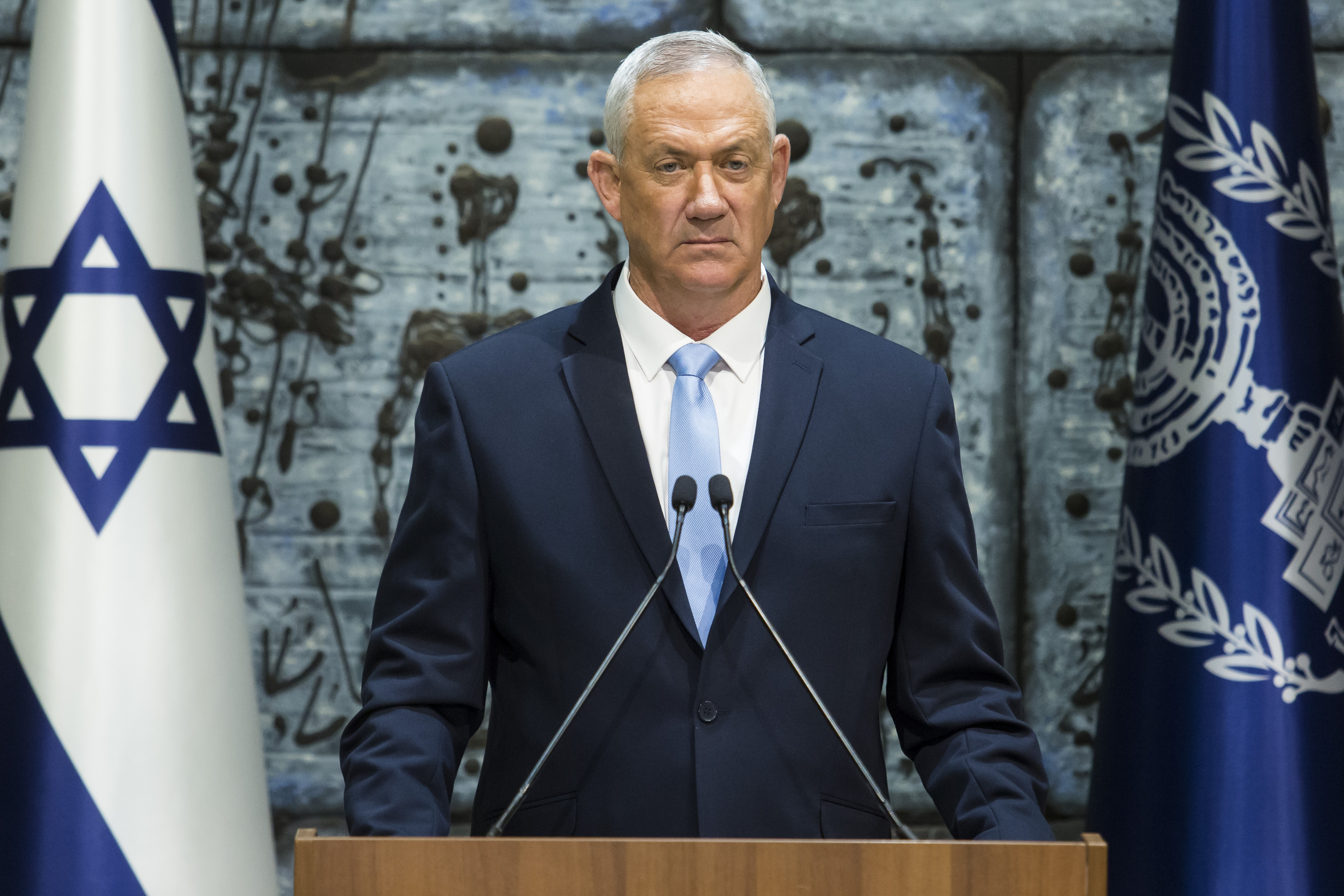 Israël: Gantz, rival de Netanyahu, chargé de former un gouvernement