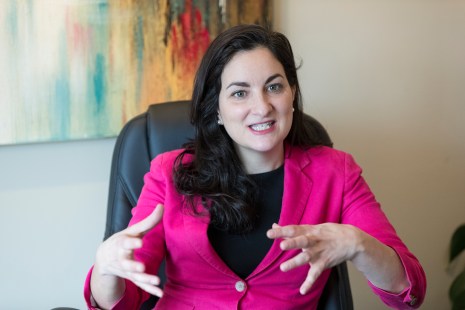 Marie Montpetit députée libérale provinciale de la circonscription de Maurice Richard dans Ahuntsic.