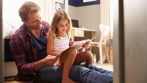 Les nerfs des familles en confinement sont mis à rude épreuve. Des conseils pour faire face de la part de deux experts de l’UQAM.