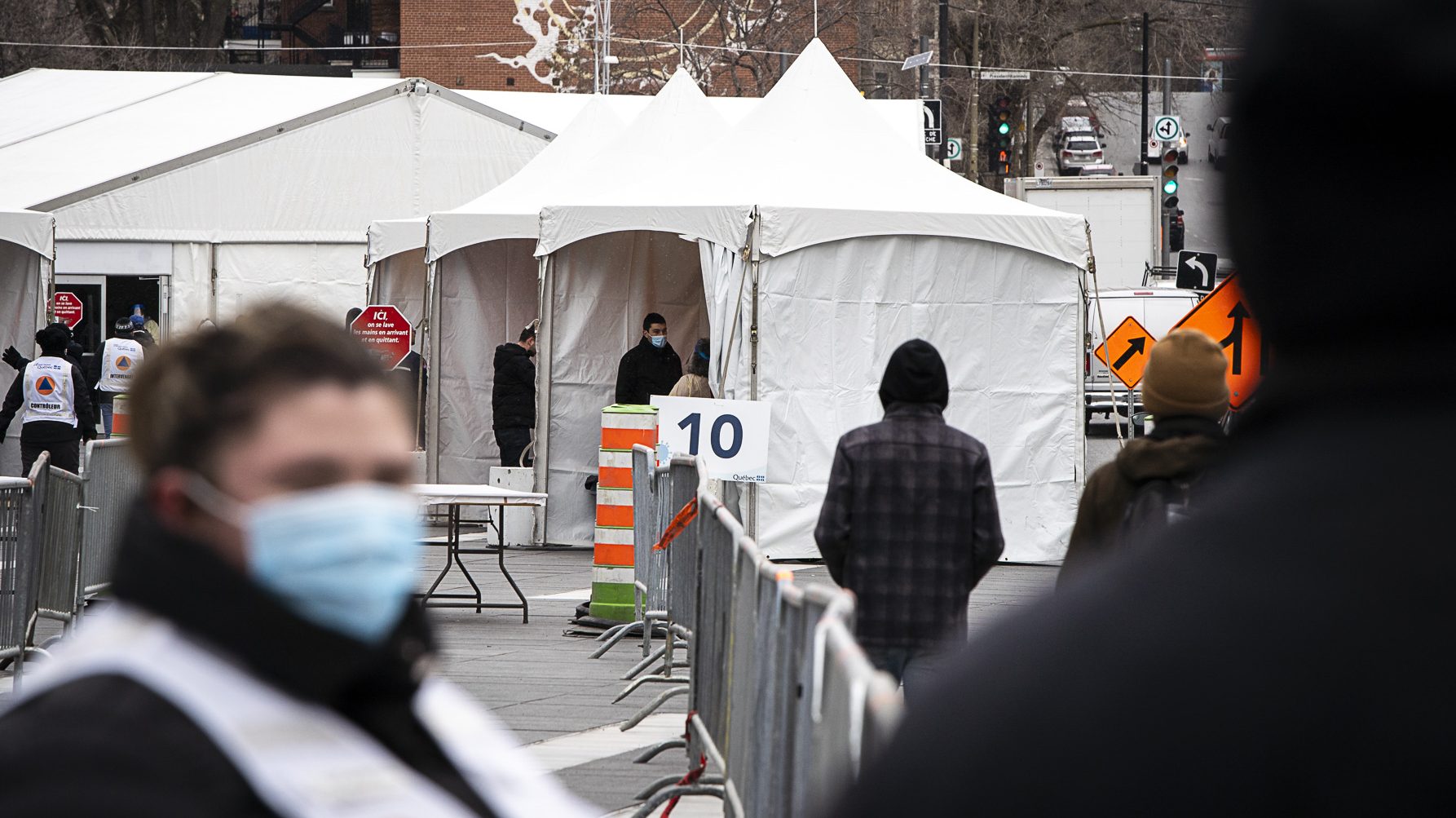 Une clinique de tests du coronavirus à Montréal