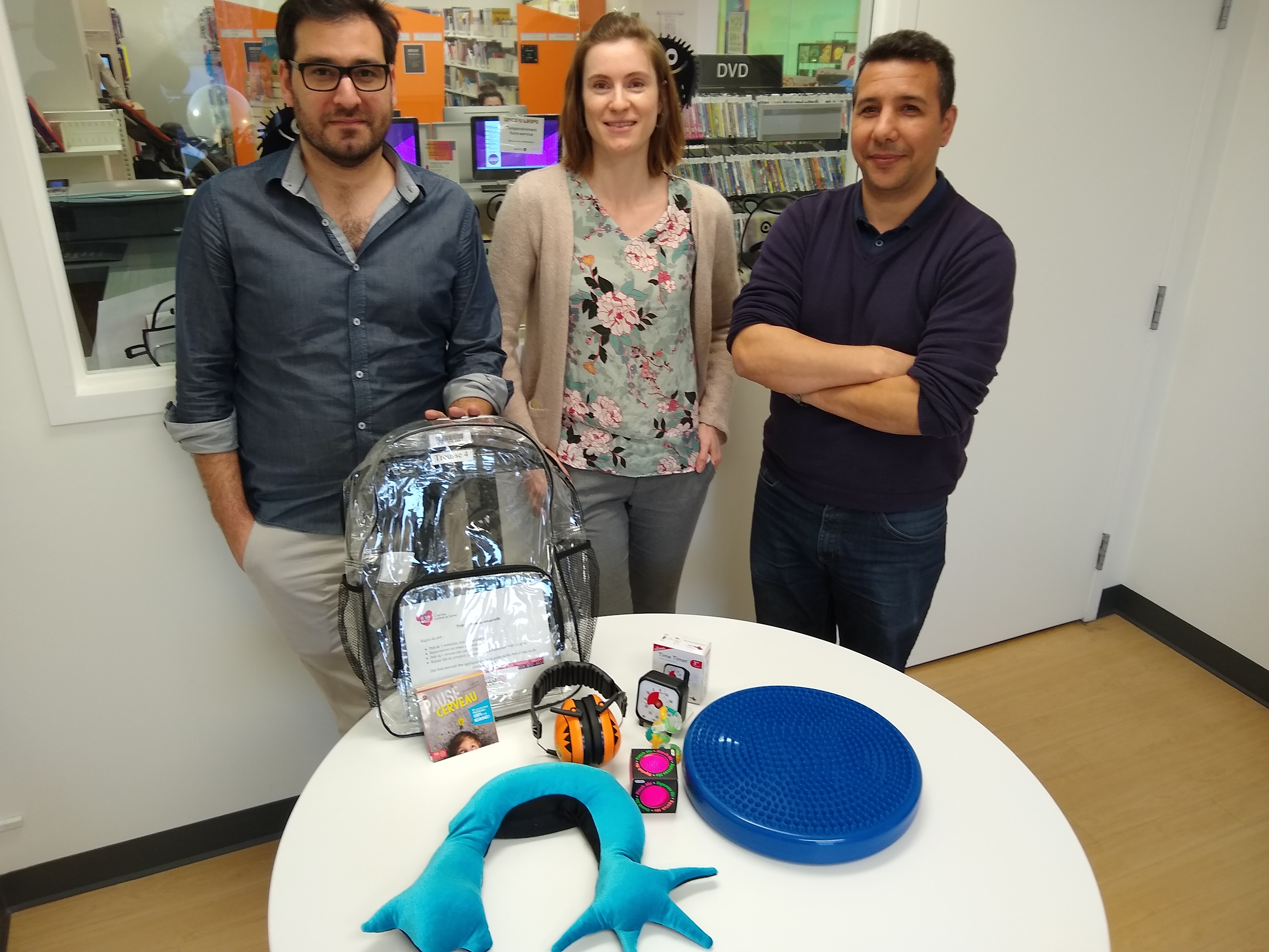 Les bibliothécaires de Marie-Uguay ont entrepris un projet pilote concernant le prêt de trousses pour les enfants atteints de troubles sensoriels.