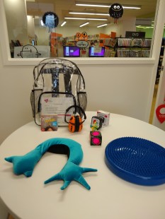 Une trousse qui aident les enfants à retrouver le calme et la concentration. 