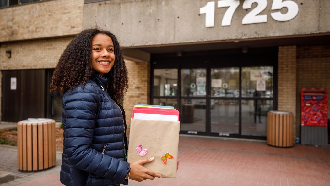Arielle Alcindor lettres pour ensoleiller le confinement des personnes en CHSLD