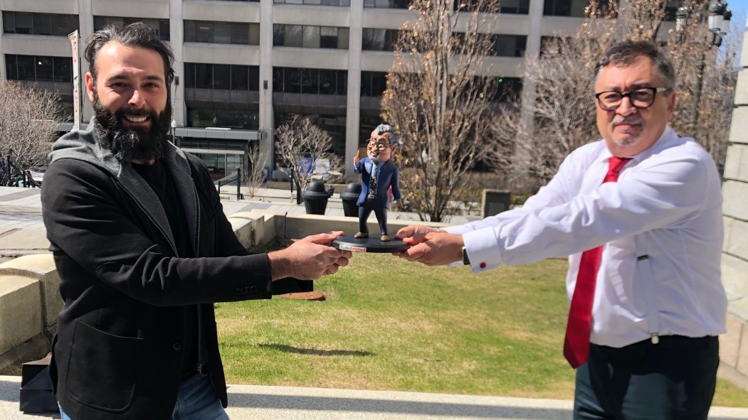 Une entreprise de Rivière-des-Prairies a fabriqué une statuette à l’effigie du directeur national de la Santé publique du Québec, Horacio Arruda.