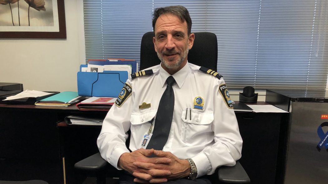 Le commandant des effectifs policiers de Saint-Léonard.