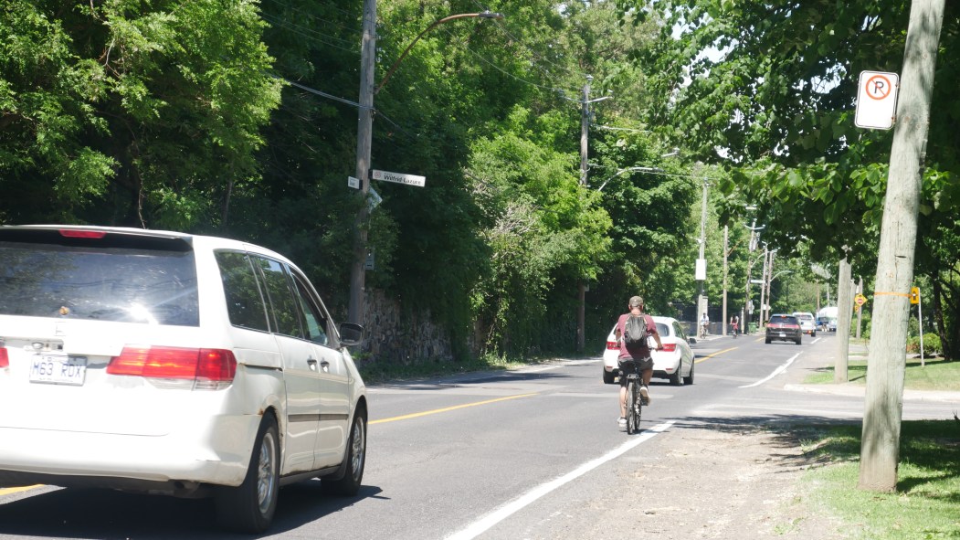 Gouin Ouest sans trottoirs