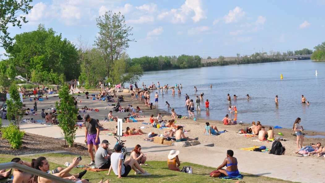 Attroupements à la Plage de Verdun.