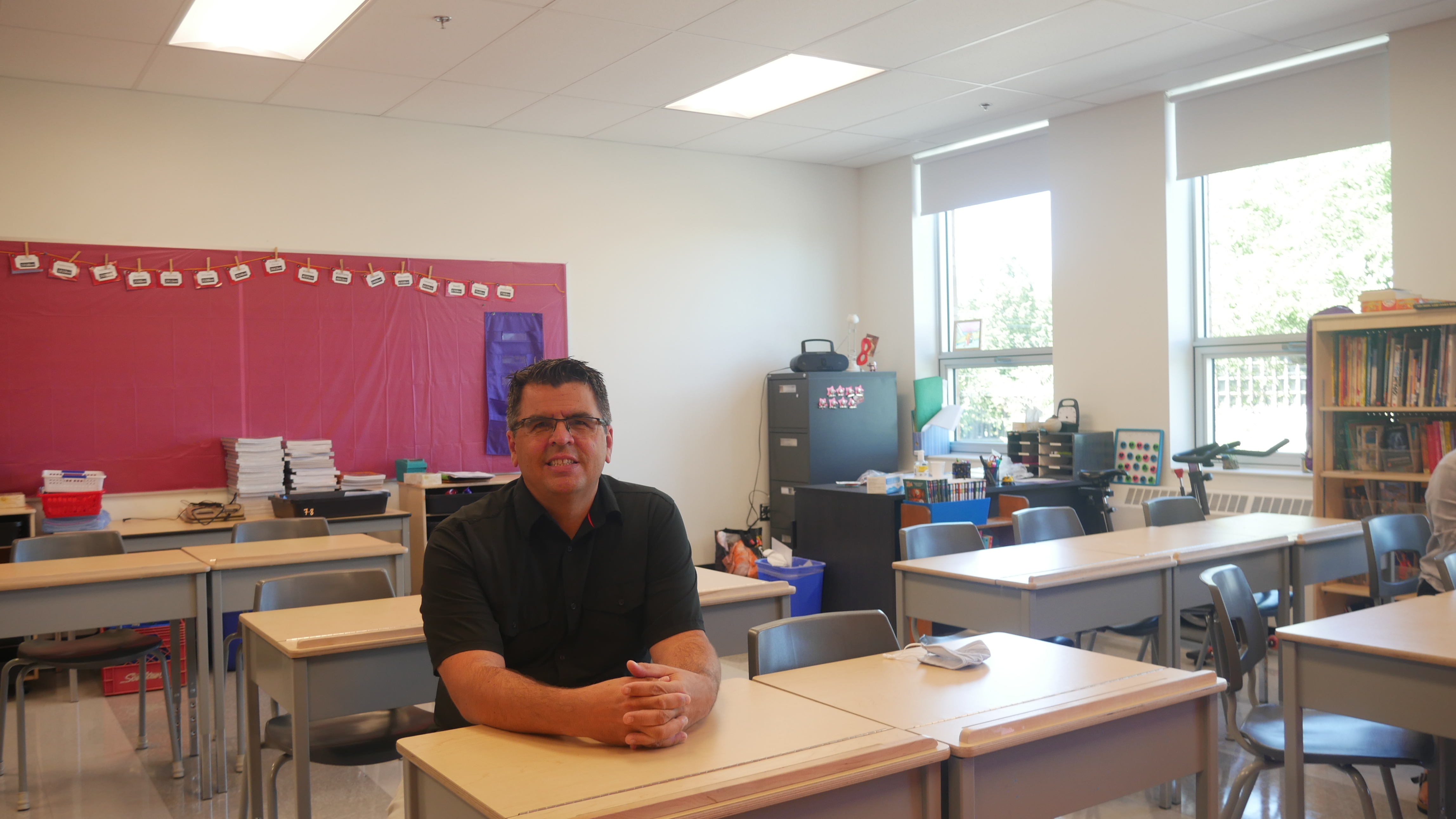 Rentrée spéciale pour Christian Lacombe, directeur de l’école Saints-Martyrs-Canadiens.