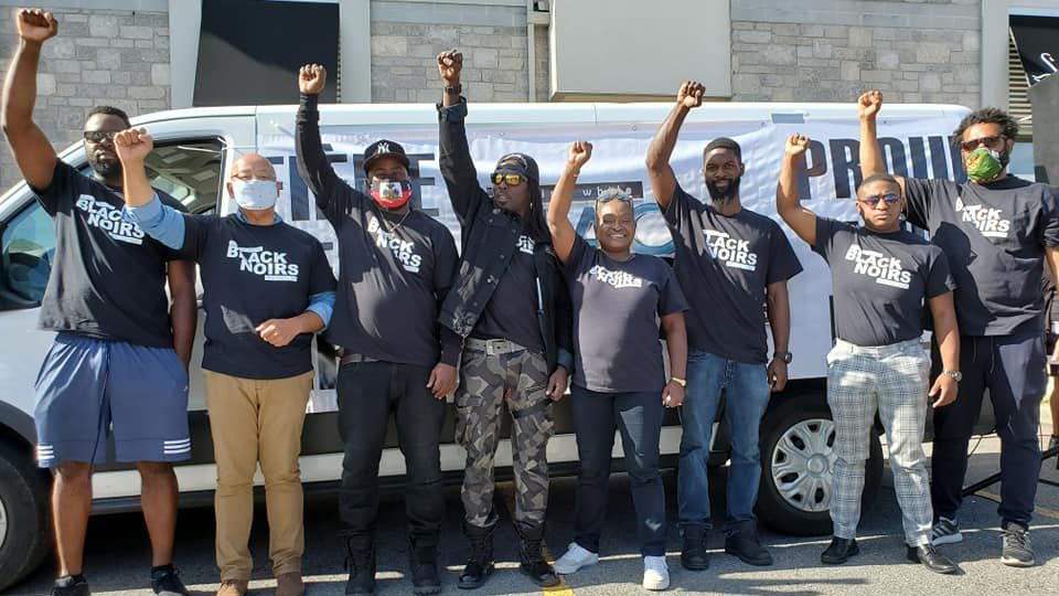 Les participants au cortège dénonçaient le profilage racial envers les personnes noires.