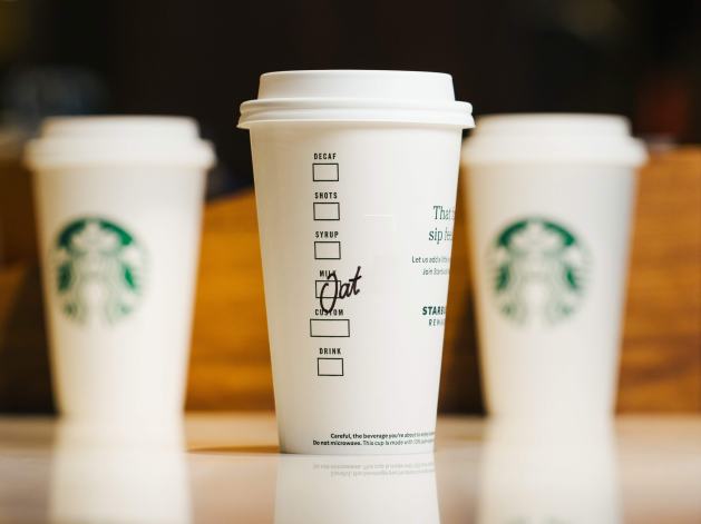 Flat white pomme et avoine de Starbucks