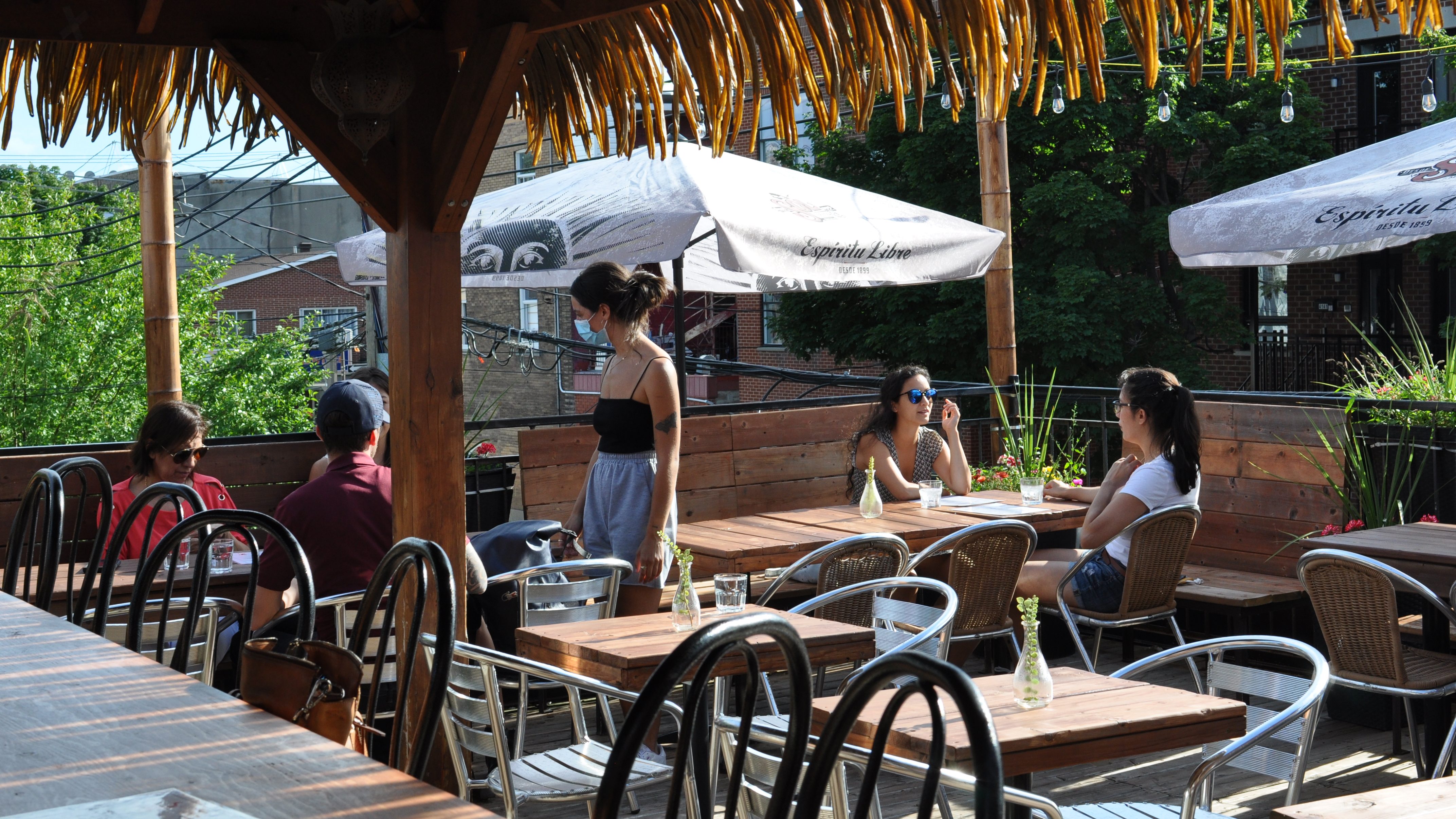 Une terrasse à Verdun pourra profiter de la réduction des tarifs.