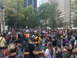Rassemblement précédant la manifestation pour la justice climatique.