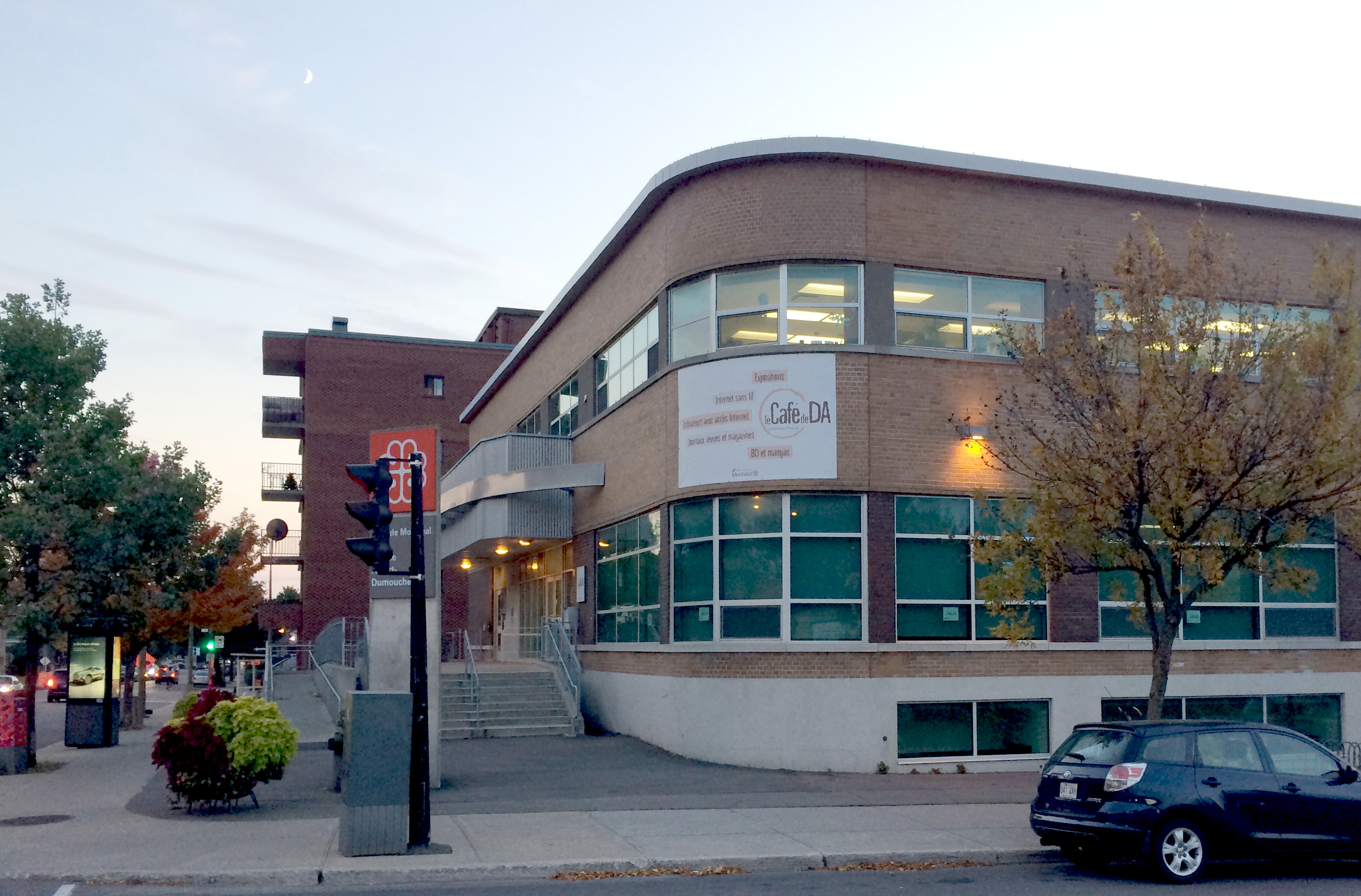 Espaces culturels par execellence à Ahuntsic-Cartierville, la maison de la culture et le café de Da.