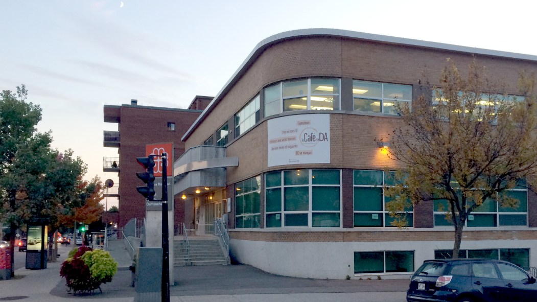 Espaces culturels par execellence à Ahuntsic-Cartierville, la maison de la culture et le café de Da.