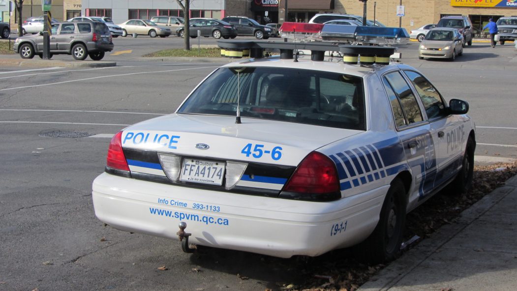 Voiture de police du poste 45