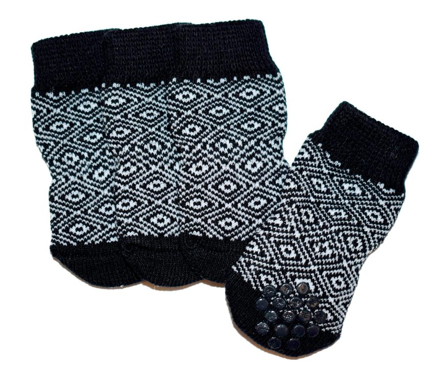 Quatre bas d'intérieur pour chien au motif tribal