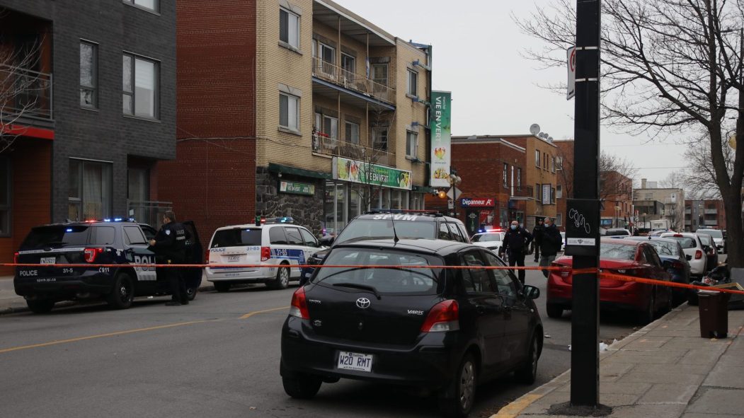 Un suspect relié à l’homicide survenu jeudi matin dans Villeray a été arrêté par le SPVM aujourd’hui et devait comparaître vendredi à la Cour du Québec.