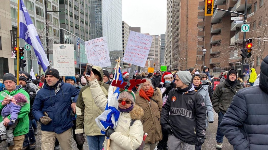 Manifestation de complotistes