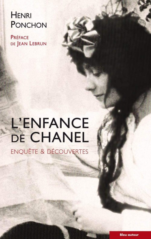 Couverture du livre l'enfance de Chanel