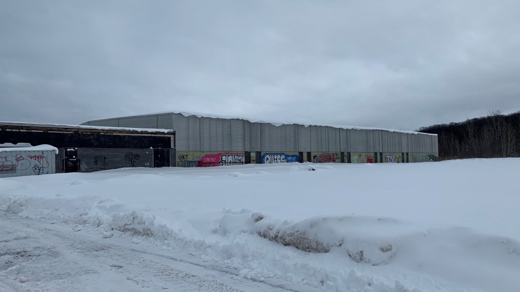 L'aréna abandonné de Pincourt sur l'île-Perrot