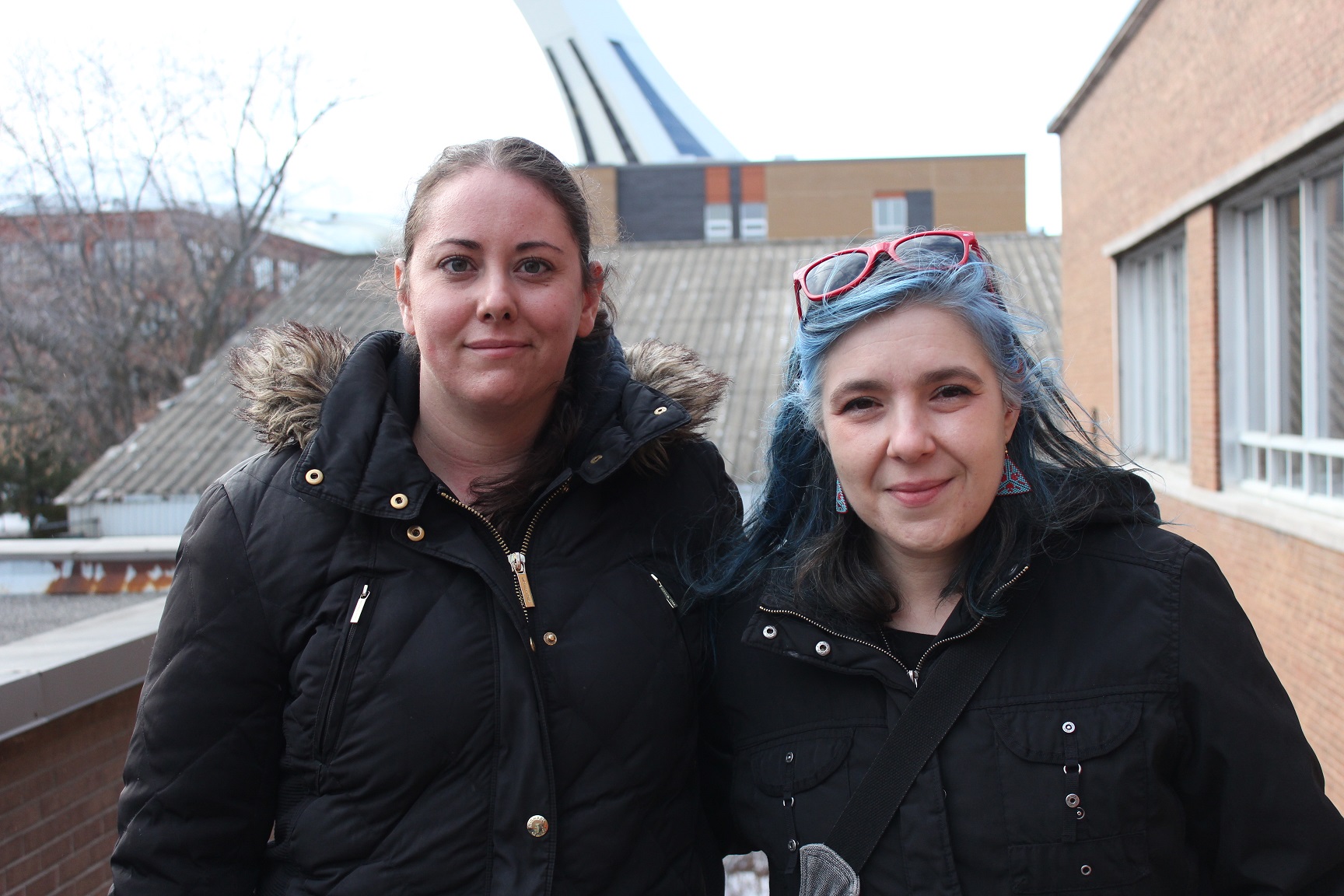 C'est bien une photo de Carine Brunelle et Audrée Prud’Homme.