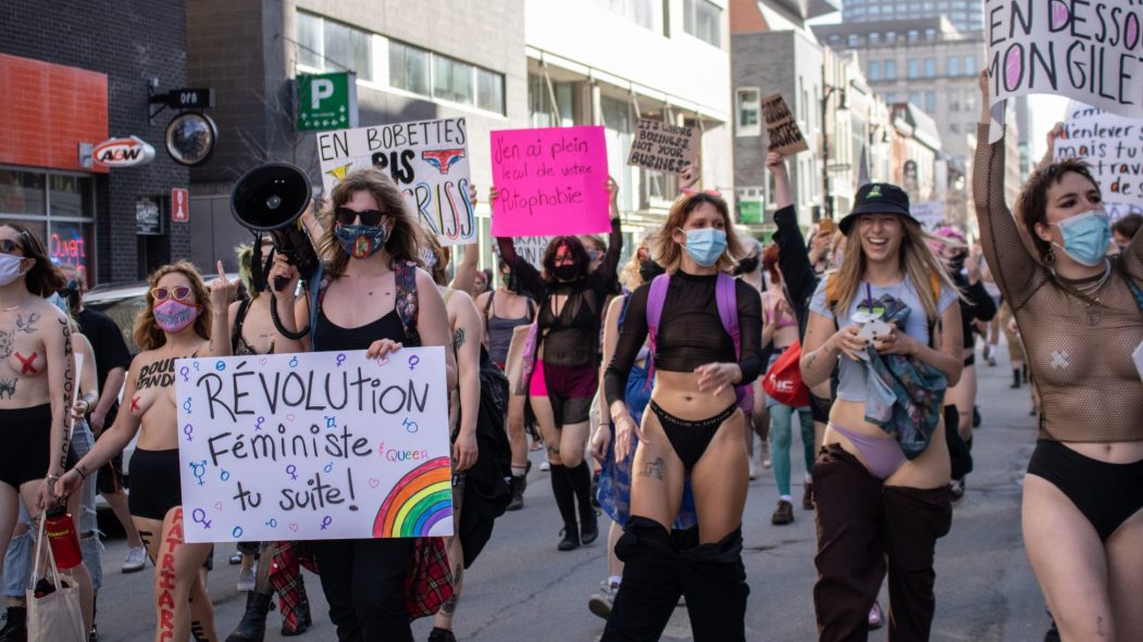 Manifestation en sous-vêtements à l'UQAM