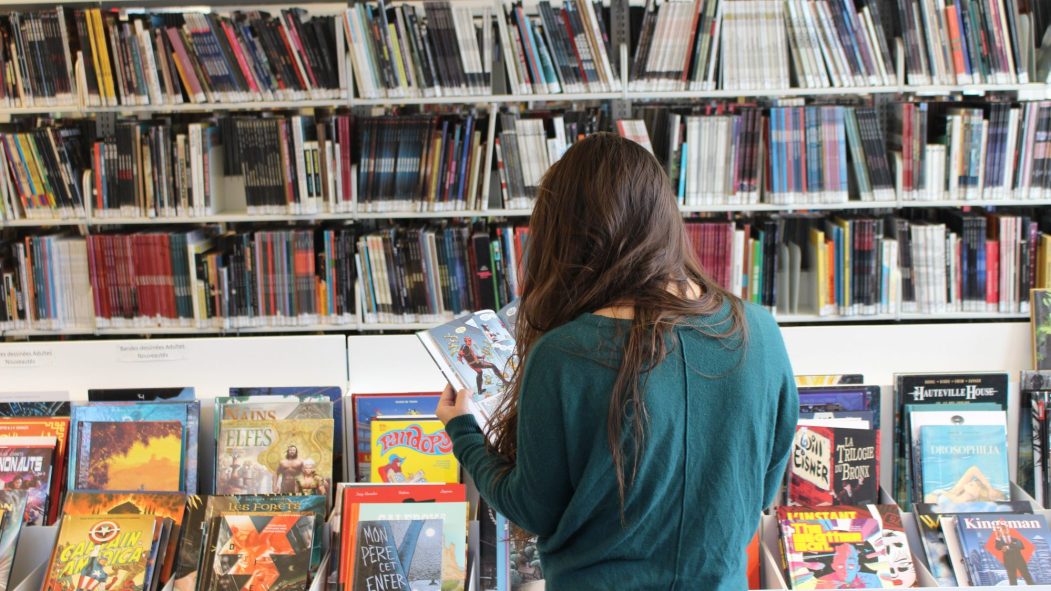 Pour souligner le mois de la BD, la bibliothèque organise un atelier en ligne avec Lucile de Pesloüan le 15 Mai à 14h