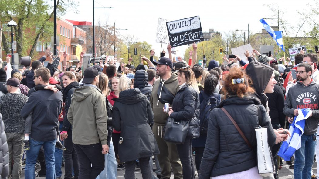 Manifestation au Stade olympique contre les mesures sanitaires