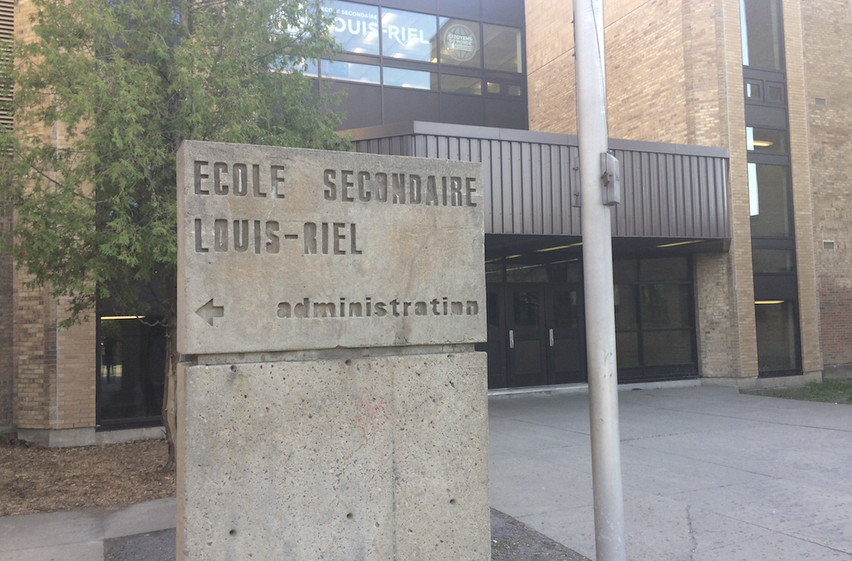 L'école secondaire Louis-Riel.