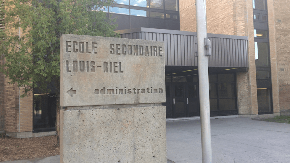 L'école secondaire Louis-Riel.