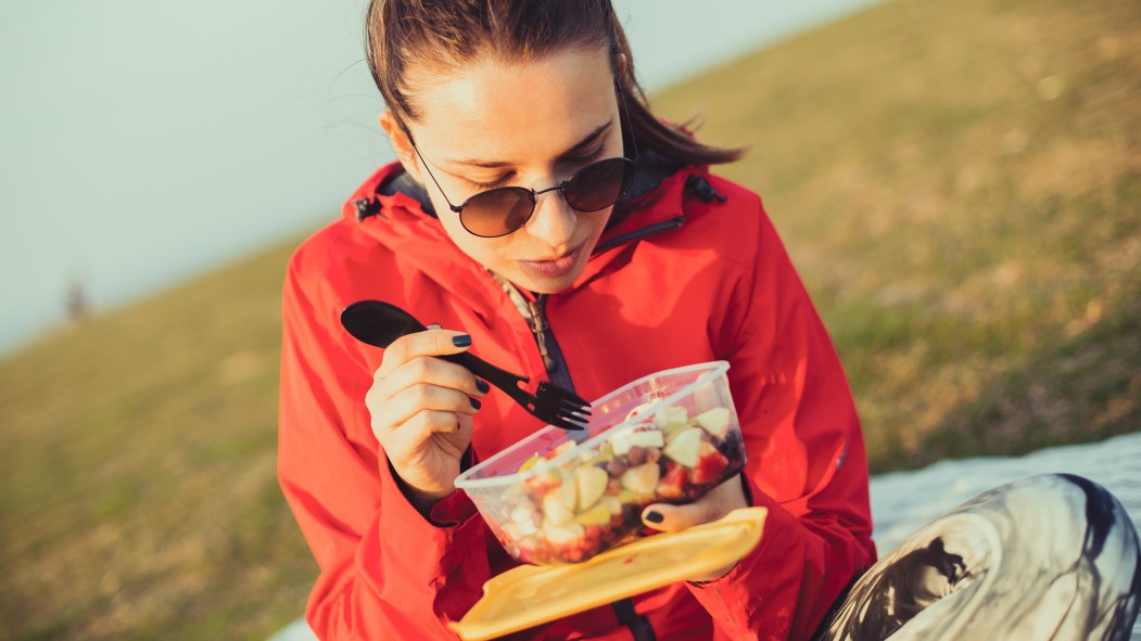 Les noix du Québec se dégustent de plusieurs manières, autant nature que dans nos salades et nos desserts.