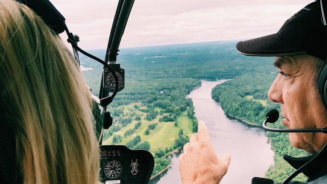 Il n'y a pas mieux qu'une balade dans les airs pour apprécier l'immensité de paysage coloré québécois.