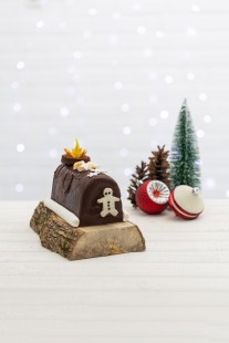 La Bûche Feu de camp de la boutique Les Givrés, une bûche de noël à la crème glacée.