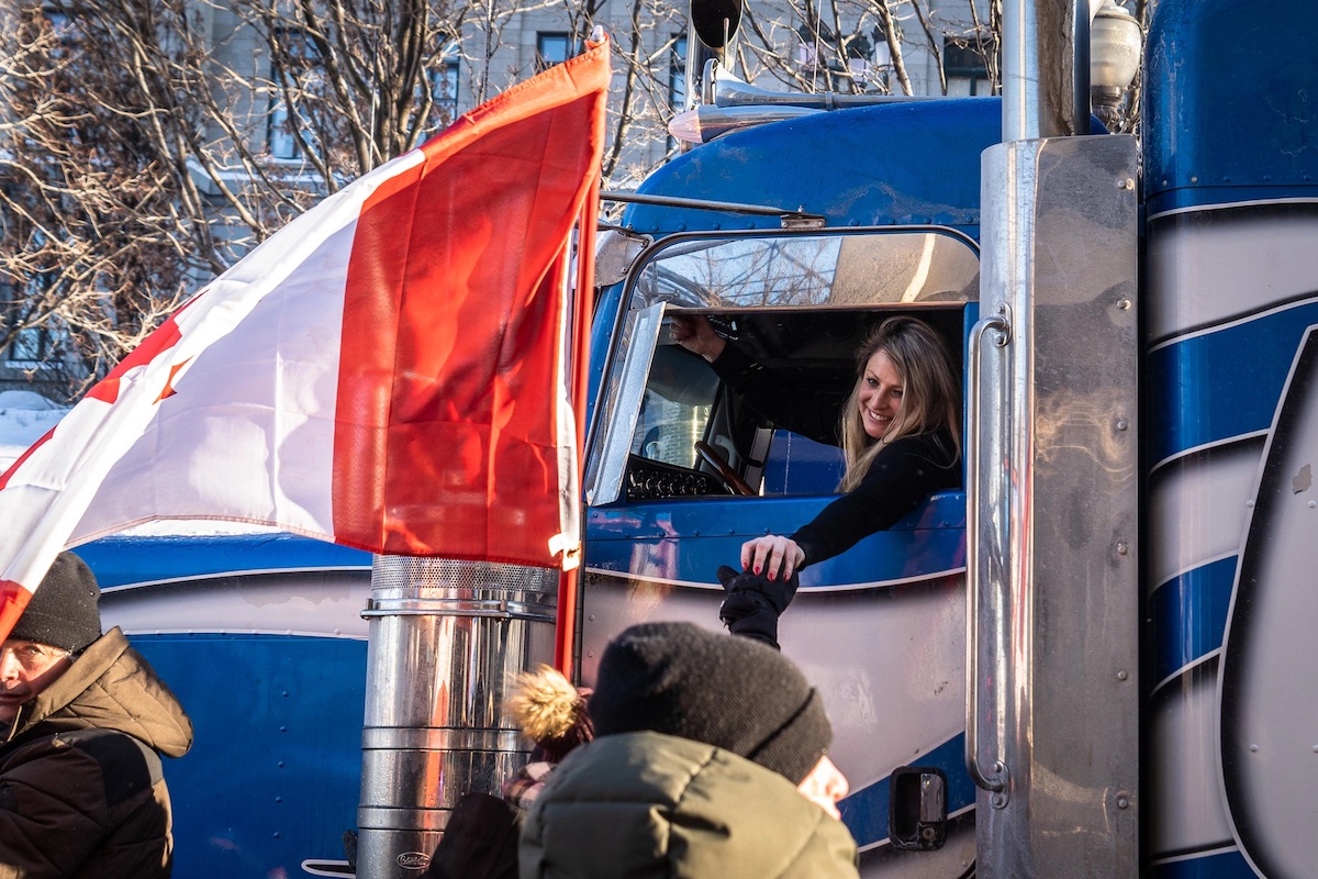 camionneuse-quebec-convoi