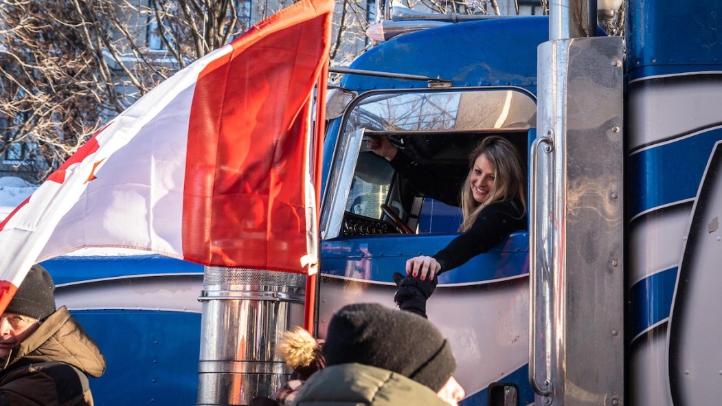 camionneuse-quebec-convoi