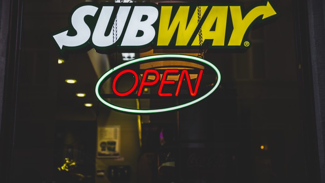 Même si McDonald's et PFK ont fermé certains restaurants en Russie, tous les Subway demeurent ouverts.