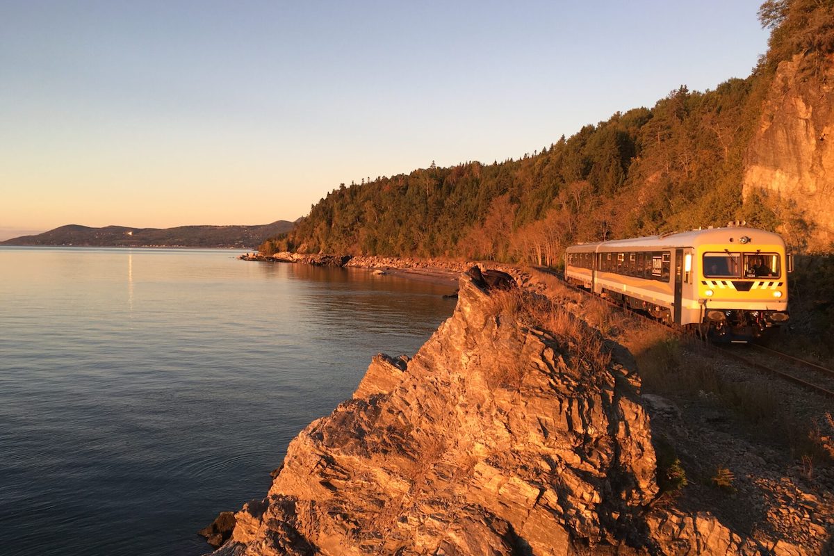 Le train de Charlevoix qui fait l'aller-retour entre Québec et La Malbaie est prisé des touristes.