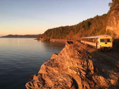 Le train de Charlevoix qui fait l'aller-retour entre Québec et La Malbaie est prisé des touristes.