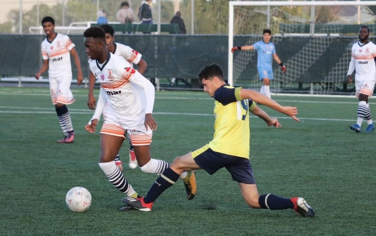 Les clubs de troisième division comme le CS Saint-Laurent sont concernés.