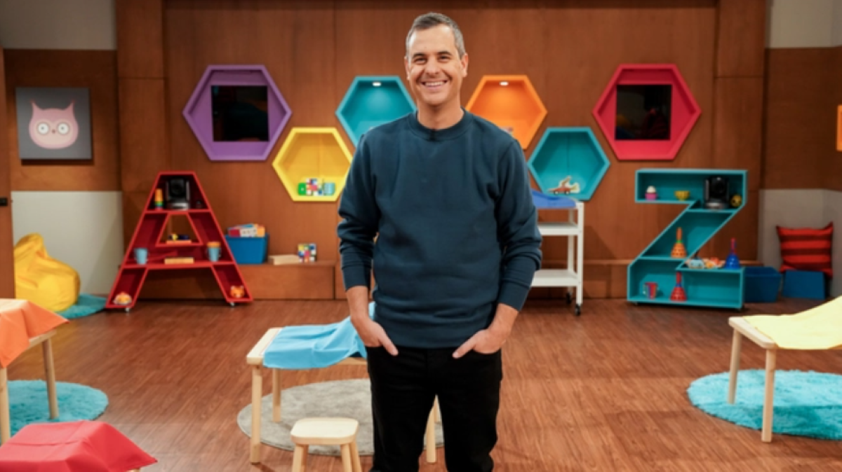 Pierre Hébert anime Les petits tannants, à ICI Télé