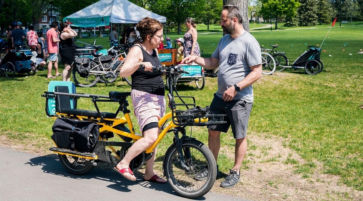 LocoMotion est un site internet et une application qui permettent notamment de louer un vélo-cargo, un vélo électrique ou une remorque pour bicyclette. @CP:/