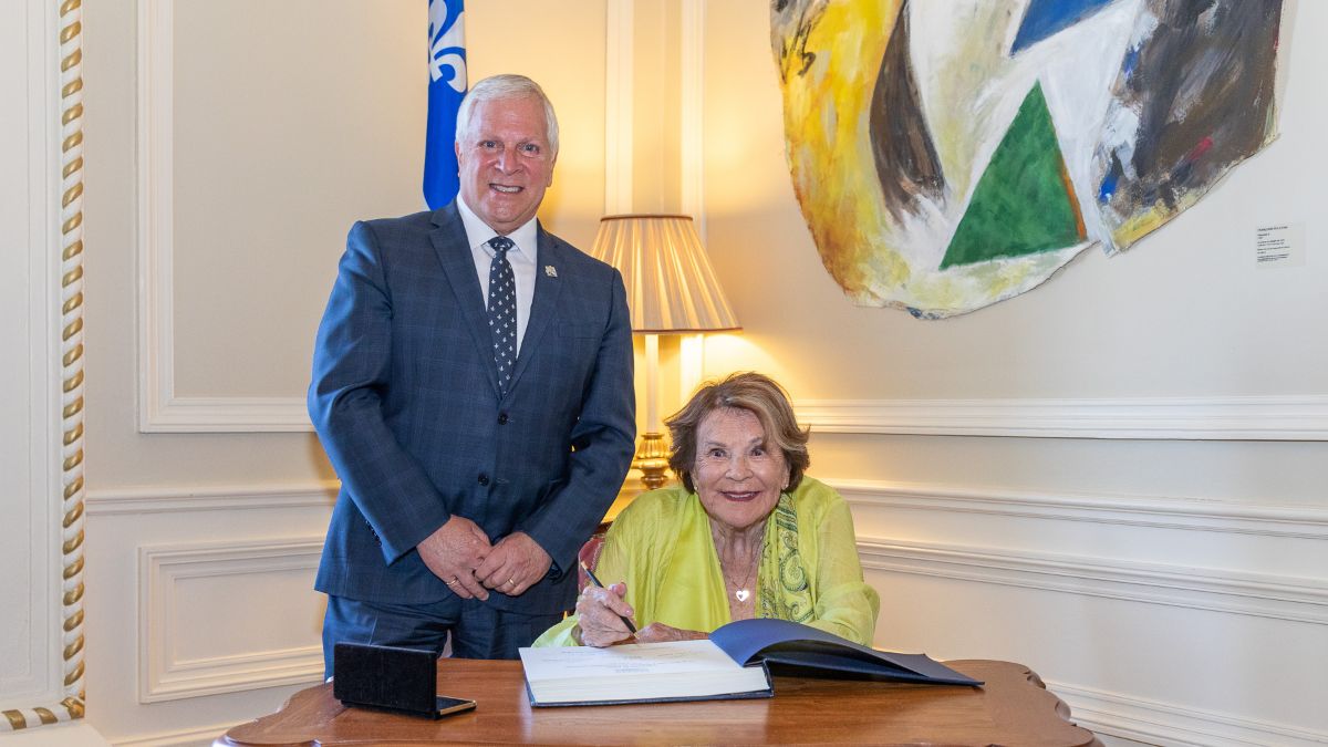 Janette Bertrand et François Paradis, président de l'Assemblée nationale