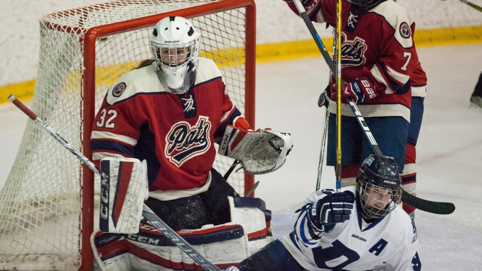 L'équipe de hockey féminin des Patriotes pourrait être de retour l'an prochain.