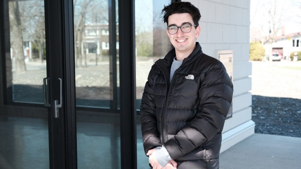 :Le jeune de 21 ans propose de créer un conseil jeunesse impliqué dans les prises de décisions politiques de l’arrondissement de Rivière-des-Prairies–Pointe-aux-Trembles.